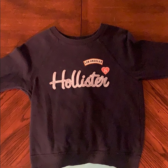 2 small hollister crewneck sweatshirt - Picture 3 of 3